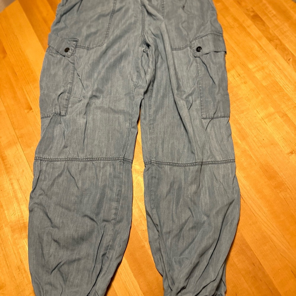 Sweaty Betty Cropped Chambray Cargo Pants